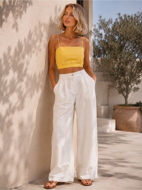 BANANA REPUBLIC Sunny Yellow Crop Top Size Medium (NWOT)